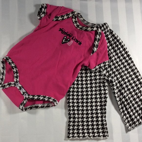 👣 5/$25 - Three Piece Pink/Black/White Houndstooth "Puppy Love" Outfit - Picture 1 of 3